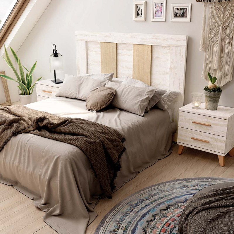 Dormitorio con escritorio y cabecero de listones de madera 