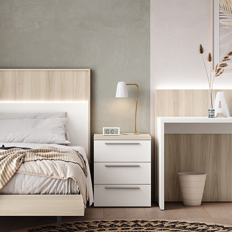 Mesita de noche tres cajones VALENTINA