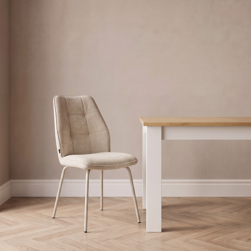 Silla de salón tapizada YARA